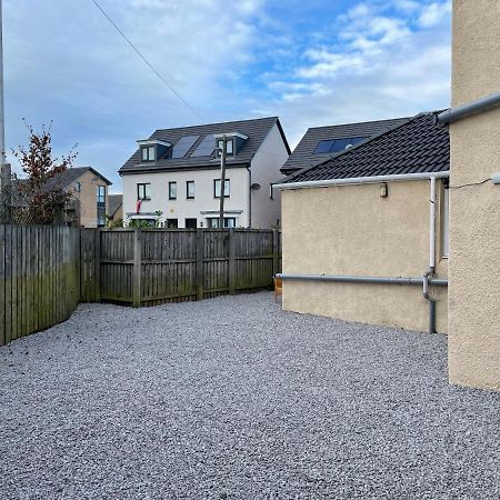 Glasgow Airport Apartments Paisley Exterior photo