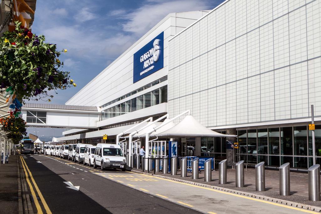 Glasgow Airport Apartments Paisley Exterior photo